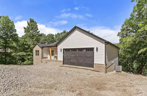 Exterior - 329 N Ridge Pl, Branson, MO 65616 photo 3 of 13
