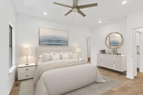 Bedroom - 329 N Ridge Pl, Branson, MO 65616 photo 2 of 9