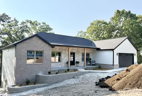 Exterior - 329 N Ridge Pl, Branson, MO 65616 photo 4 of 13