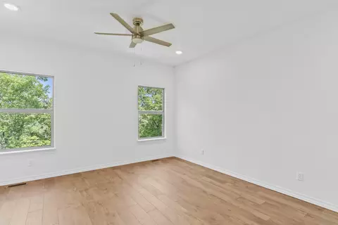 Bedroom - 329 N Ridge Pl, Branson, MO 65616 photo 3 of 9