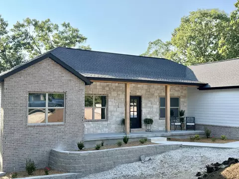 Exterior - 329 N Ridge Pl, Branson, MO 65616 photo 5 of 13