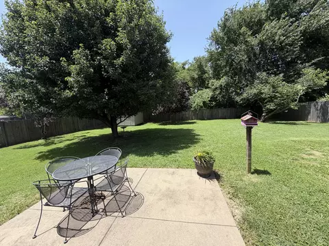 Exterior - 835 S Natalie Ave, Springfield, MO 65802 photo 2 of 5