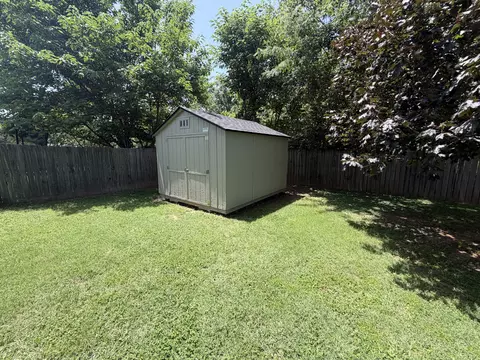 Exterior - 835 S Natalie Ave, Springfield, MO 65802 photo 3 of 5