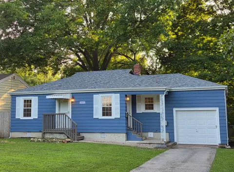 Exterior - 1553 S Pickwick Ave, Springfield, MO 65804 photo 4 of 23