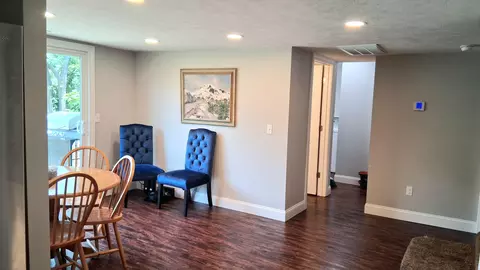 Entry Way - 129 W Cline St, Aurora, MO 65605 photo 1 of 2