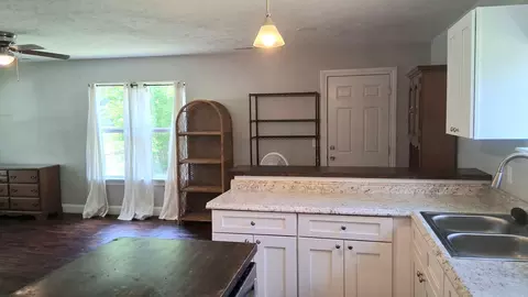 Other - 129 W Cline St, Aurora, MO 65605 photo 3 of 10
