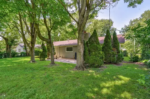 Exterior - 1626 S St Charles Ave, Springfield, MO 65804 photo 11 of 12