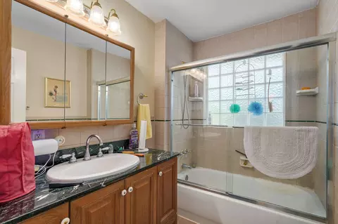 Bath - 1626 S St Charles Ave, Springfield, MO 65804 photo 1 of 2