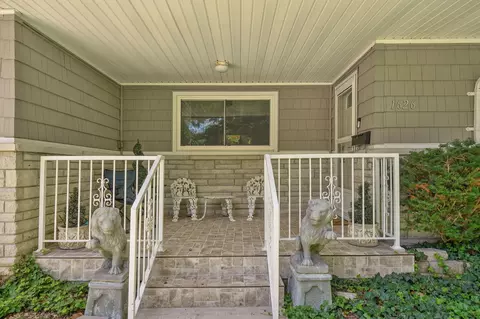 Exterior - 1626 S St Charles Ave, Springfield, MO 65804 photo 4 of 12