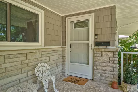 Exterior - 1626 S St Charles Ave, Springfield, MO 65804 photo 5 of 12