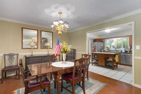 Dining - 1626 S St Charles Ave, Springfield, MO 65804 photo 2 of 2