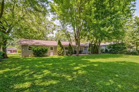 Exterior - 1626 S St Charles Ave, Springfield, MO 65804 photo 9 of 12