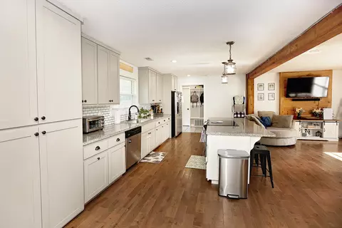 Kitchen - 249 Pine Ridge St, Marshfield, MO 65706 photo 3 of 4