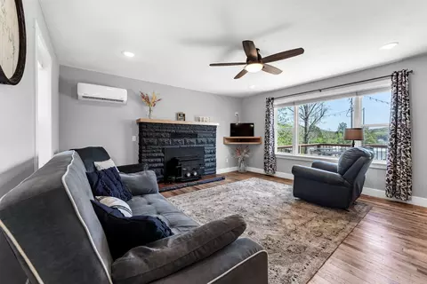 Living - 61 Rolla Hill Rd, Galena, MO 65656 photo 2 of 4