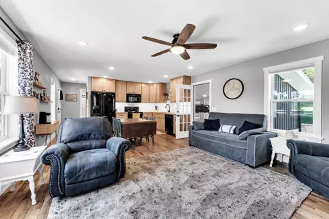Living - 61 Rolla Hill Rd, Galena, MO 65656 photo 3 of 4