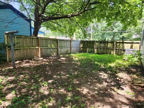 Exterior - 524 W Jackson St, Marshfield, MO 65706 photo 4 of 6