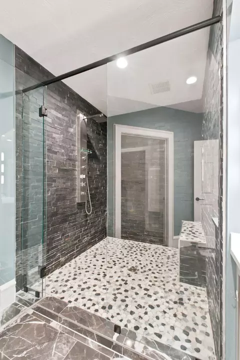 Bath - 1132 N Farm Road 185, Springfield, MO 65802 photo 6 of 12