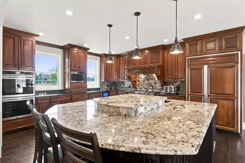 Kitchen - 1132 N Farm Road 185, Springfield, MO 65802 photo 2 of 7