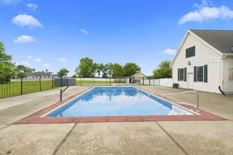 Exterior - 1132 N Farm Road 185, Springfield, MO 65802 photo 1 of 20