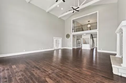 Living - 1132 N Farm Road 185, Springfield, MO 65802 photo 2 of 8