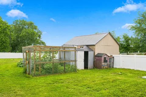 Exterior - 1132 N Farm Road 185, Springfield, MO 65802 photo 16 of 20