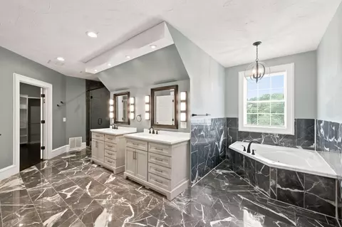 Bath - 1132 N Farm Road 185, Springfield, MO 65802 photo 4 of 12