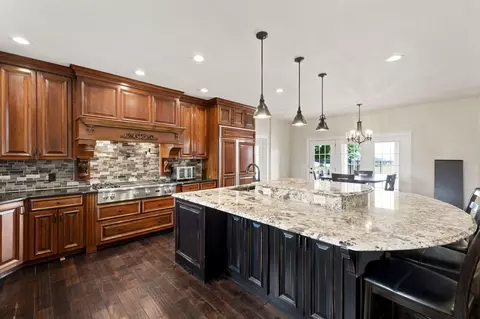 Kitchen - 1132 N Farm Road 185, Springfield, MO 65802 photo 3 of 7
