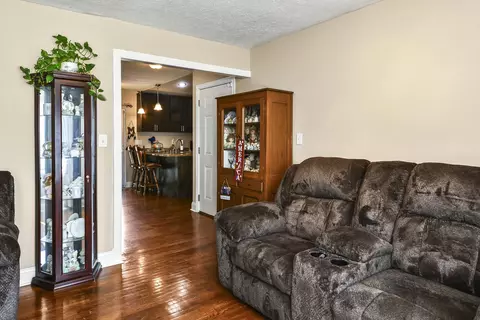 2233 S Roanoke Ave, Springfield, MO 65807 photo 13
