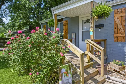 2233 S Roanoke Ave, Springfield, MO 65807 photo 6