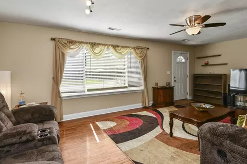 2233 S Roanoke Ave, Springfield, MO 65807 photo 10