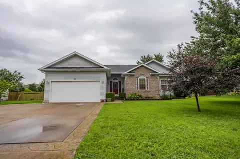 310 E Whippoorwill Dr, Strafford, MO 65757