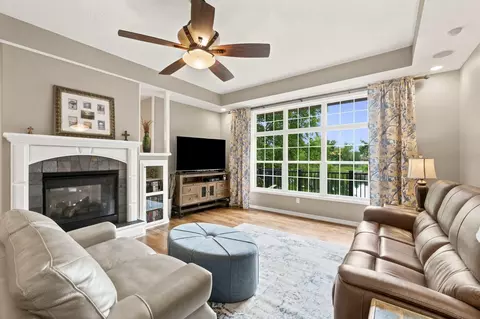 Living - 1005 Denali Dr, Nixa, MO 65714 photo 2 of 2
