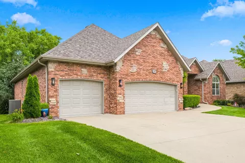 Exterior - 1005 Denali Dr, Nixa, MO 65714 photo 4 of 16