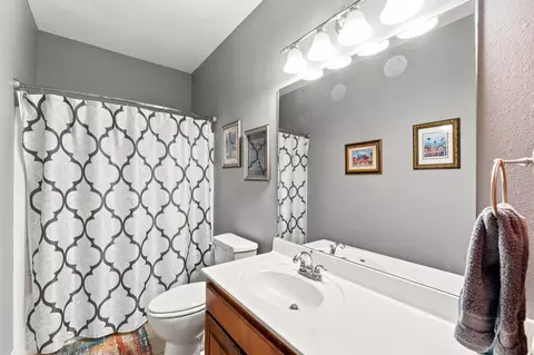 Bath - 1005 Denali Dr, Nixa, MO 65714 photo 5 of 6