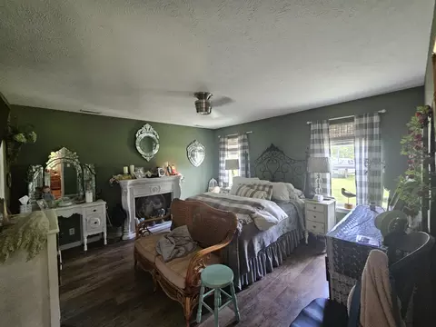 Bedroom - 19716 St Hwy N, Squires, MO 65755 photo 1 of 2