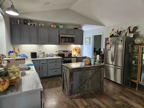 Kitchen - 19716 St Hwy N, Squires, MO 65755 photo 1 of 2