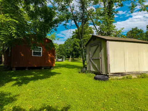 Exterior - 19716 St Hwy N, Squires, MO 65755 photo 8 of 19