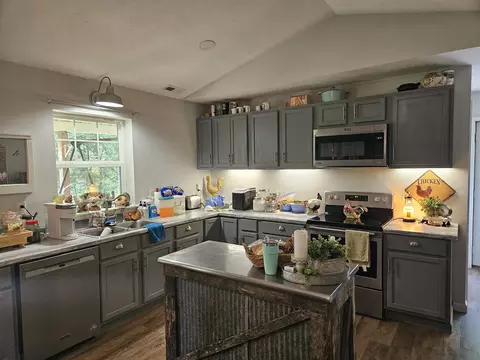 Kitchen - 19716 St Hwy N, Squires, MO 65755 photo 2 of 2