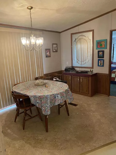 Dining - 3365 County Road 153, Gainesville, MO 65655 photo 1 of 2
