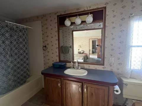 Bath - 3365 County Road 153, Gainesville, MO 65655 photo 1 of 4