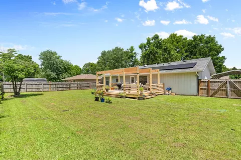 Exterior - 404 E Deanna Ln, Nixa, MO 65714 photo 5 of 8