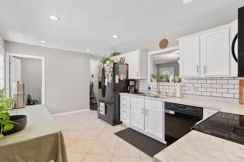 Kitchen - 404 E Deanna Ln, Nixa, MO 65714 photo 2 of 3