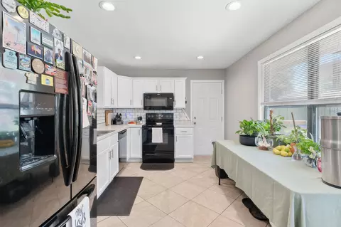 Kitchen - 404 E Deanna Ln, Nixa, MO 65714 photo 1 of 3