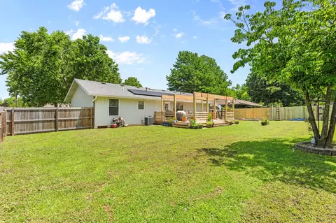 Exterior - 404 E Deanna Ln, Nixa, MO 65714 photo 7 of 8