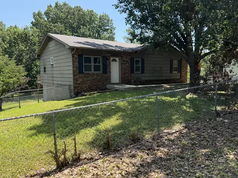 2208 Lynn Dr, West Plains, MO 65775
