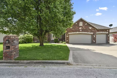 Exterior - 912 E Welch St, Nixa, MO 65714 photo 2 of 13