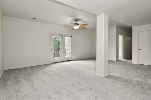 Living - 912 E Welch St, Nixa, MO 65714 photo 8 of 9