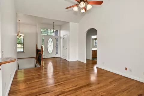 Living - 912 E Welch St, Nixa, MO 65714 photo 2 of 9