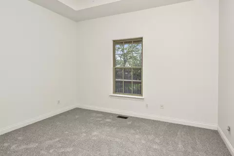 Bedroom - 912 E Welch St, Nixa, MO 65714 photo 5 of 10