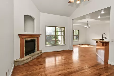 Living - 912 E Welch St, Nixa, MO 65714 photo 3 of 9
